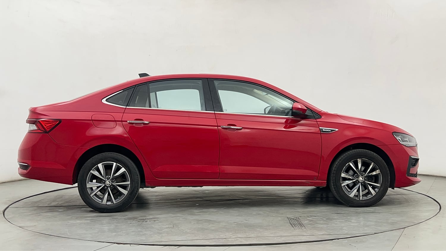 Used 2022 Skoda Slavia Style 1.0L TSI AT Petrol Automatic exterior RIGHT SIDE VIEW