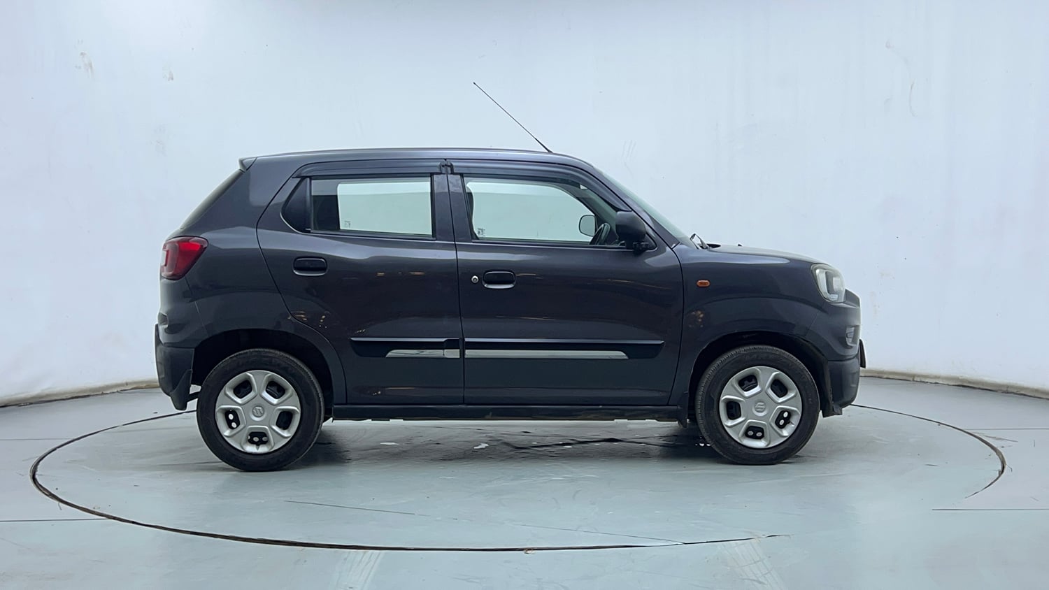 Used 2020 Maruti Suzuki S-Presso VXi Petrol Manual exterior RIGHT SIDE VIEW