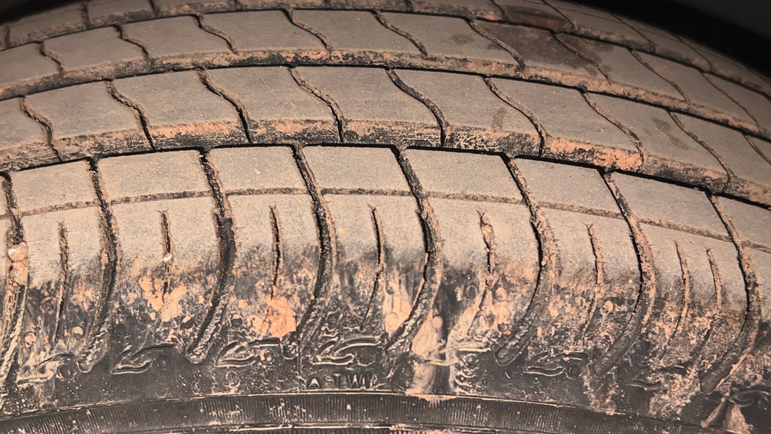 Used 2022 Maruti Suzuki S-Presso VXi (O) Petrol Manual tyres RIGHT FRONT TYRE TREAD VIEW