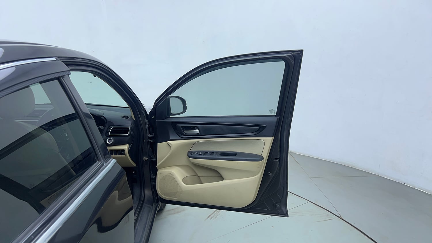Used 2019 Honda Amaze 1.2 V CVT Petrol Petrol Automatic interior RIGHT FRONT DOOR OPEN VIEW