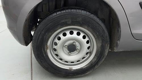 Used 2015 Maruti Suzuki Swift LXi Petrol Manual tyres RIGHT REAR TYRE RIM VIEW