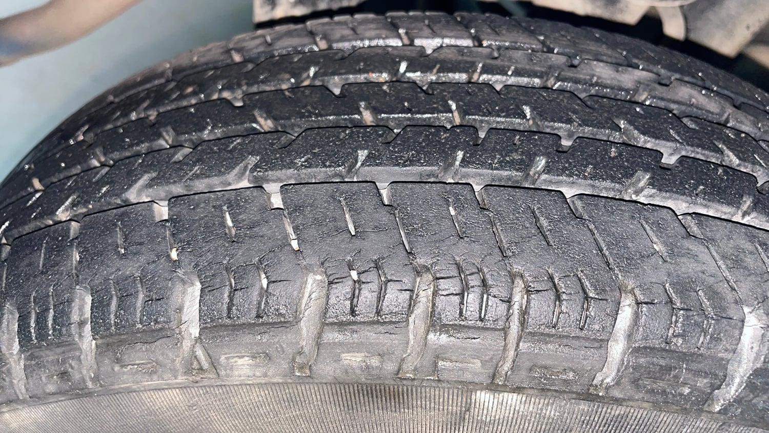 Used 2016 Maruti Suzuki Alto K10 VXi AMT Petrol Automatic tyres RIGHT REAR TYRE TREAD VIEW