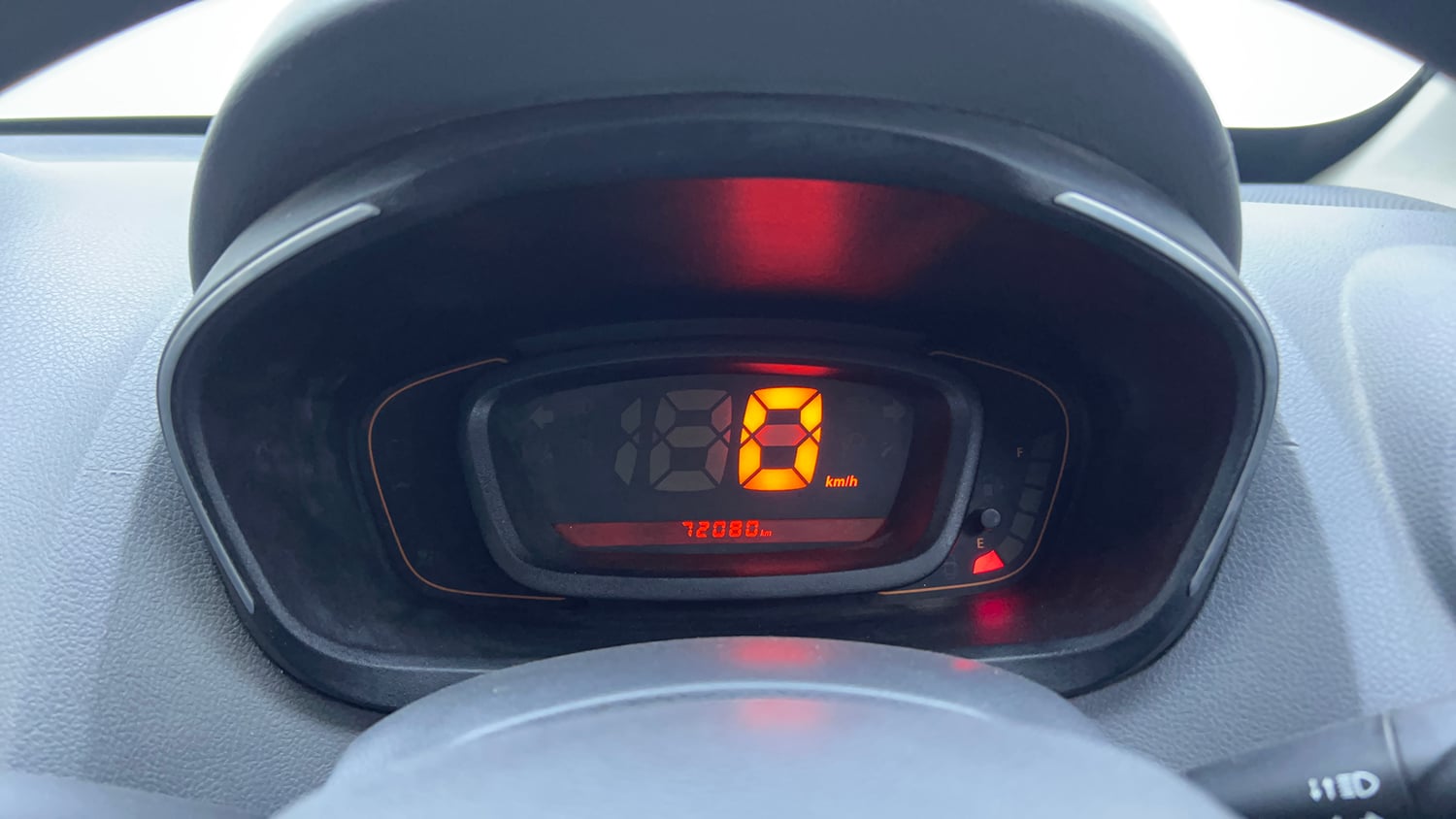 Used 2016 Renault Kwid 1.0 RXT Petrol Manual interior CLUSTERMETER VIEW