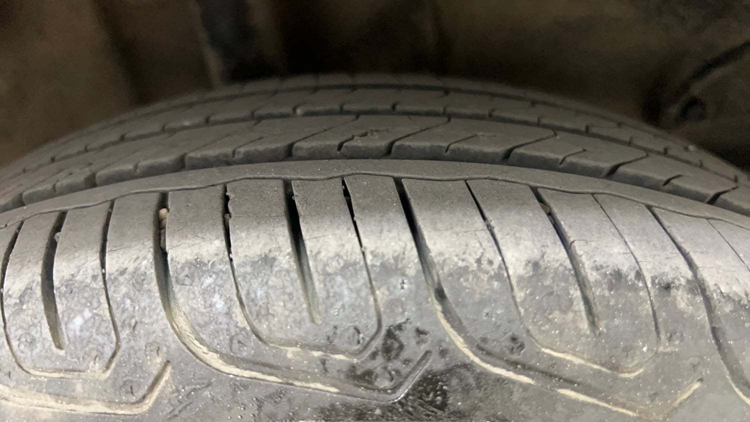 Used 2021 Tata Tiago XT Petrol Manual tyres RIGHT REAR TYRE TREAD VIEW
