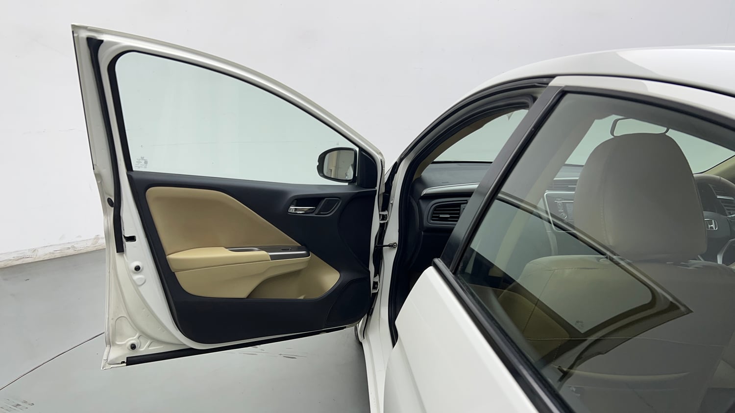 Used 2017 Honda City V Petrol Manual interior LEFT FRONT DOOR OPEN VIEW