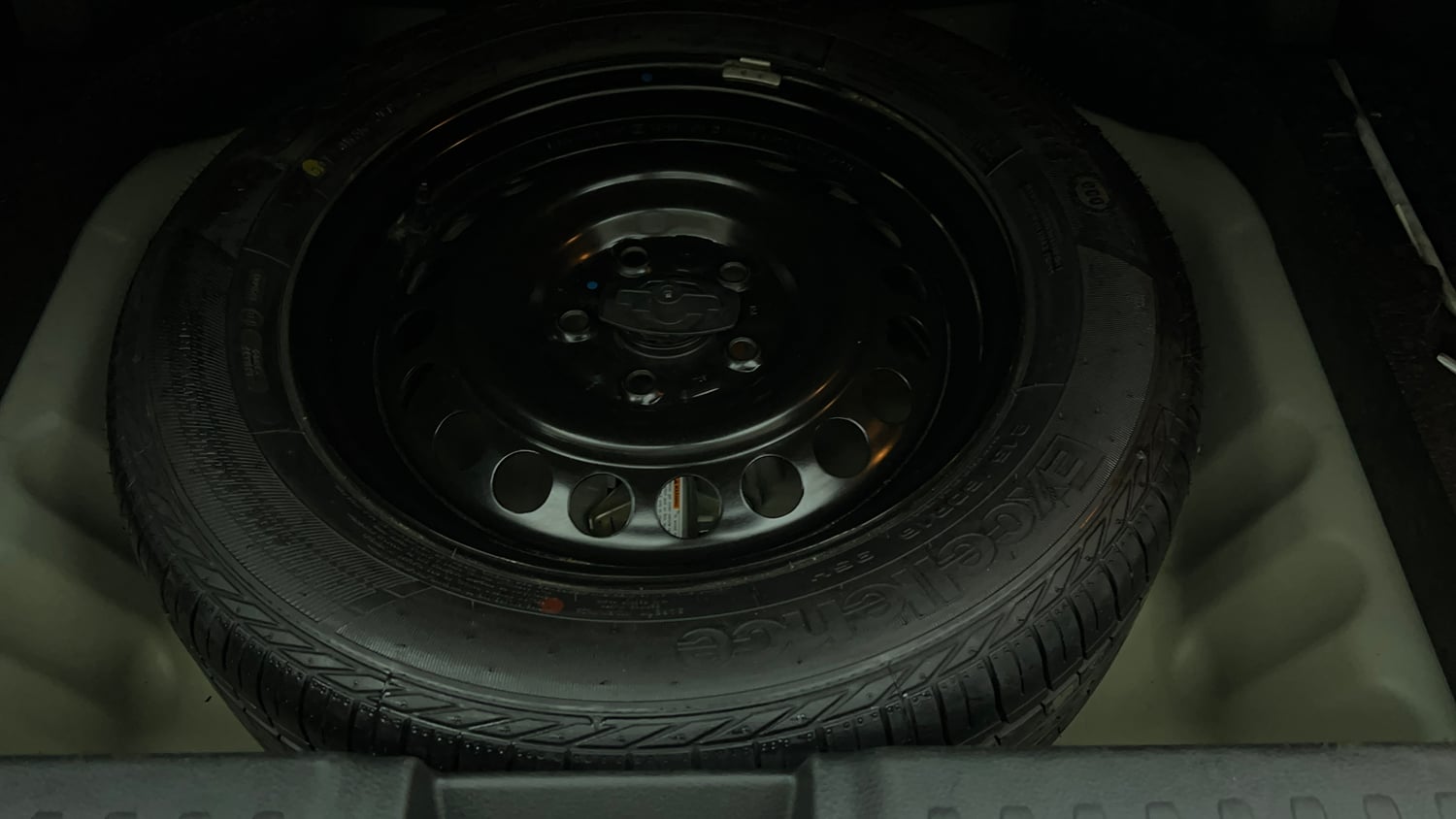Used 2023 Maruti Suzuki Brezza ZXi Plus AT Petrol Automatic tyres SPARE TYRE VIEW
