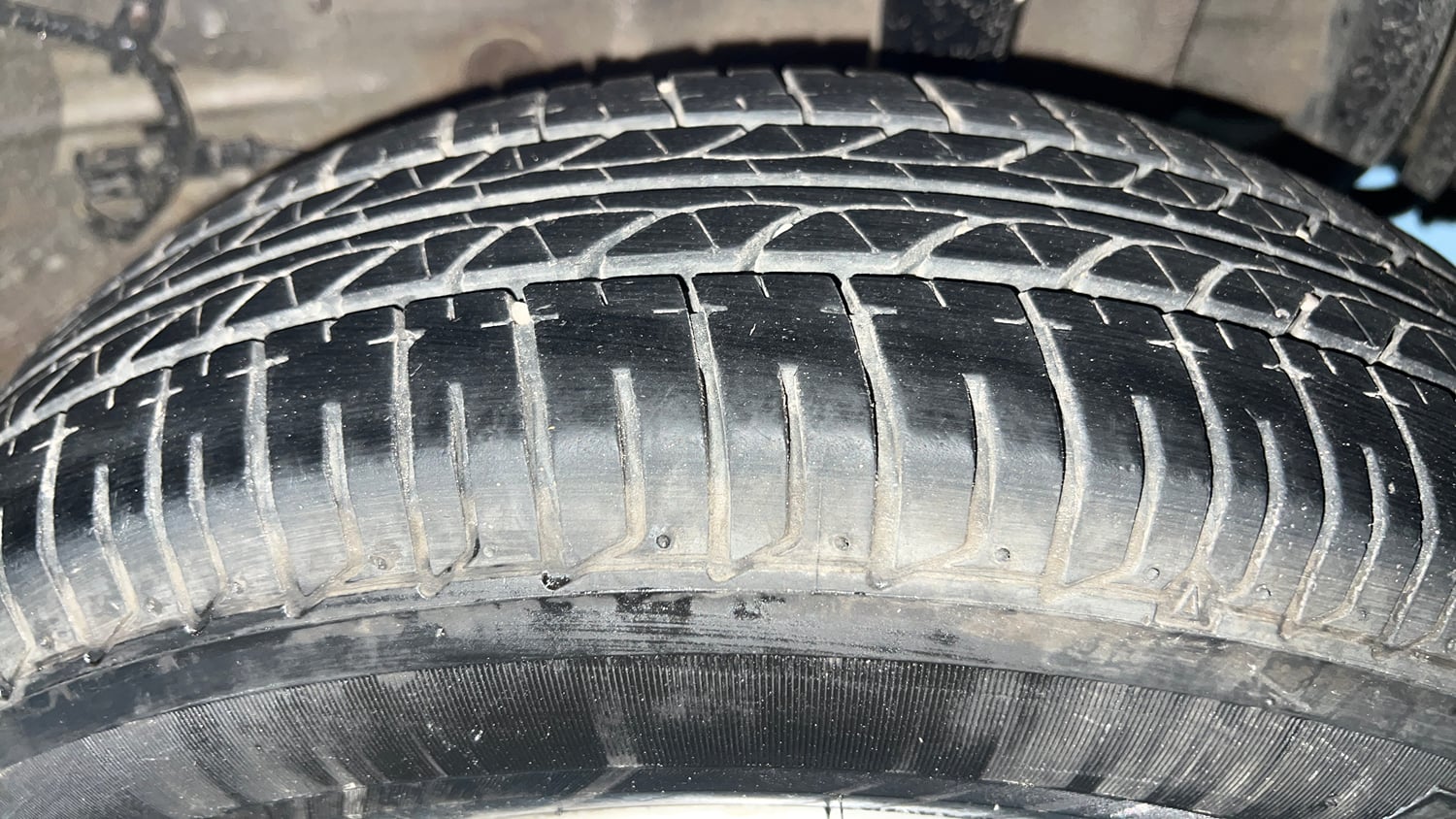 Used 2019 Tata Tiago Revotron XE Petrol Manual tyres LEFT REAR TYRE TREAD VIEW