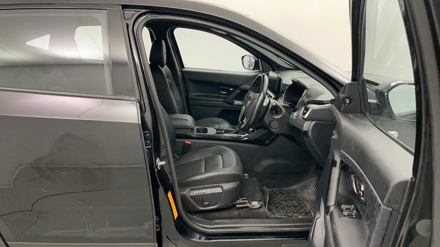Used 2024 Tata Harrier XZA Plus (O) Dark Edition Diesel Automatic interior RIGHT SIDE FRONT DOOR CABIN VIEW