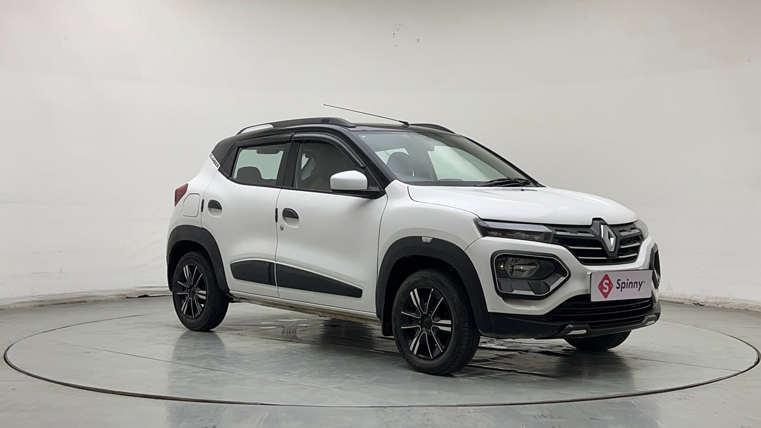 Used 2022 Renault Kwid Climber Dual Tone Petrol Manual exterior RIGHT FRONT CORNER VIEW