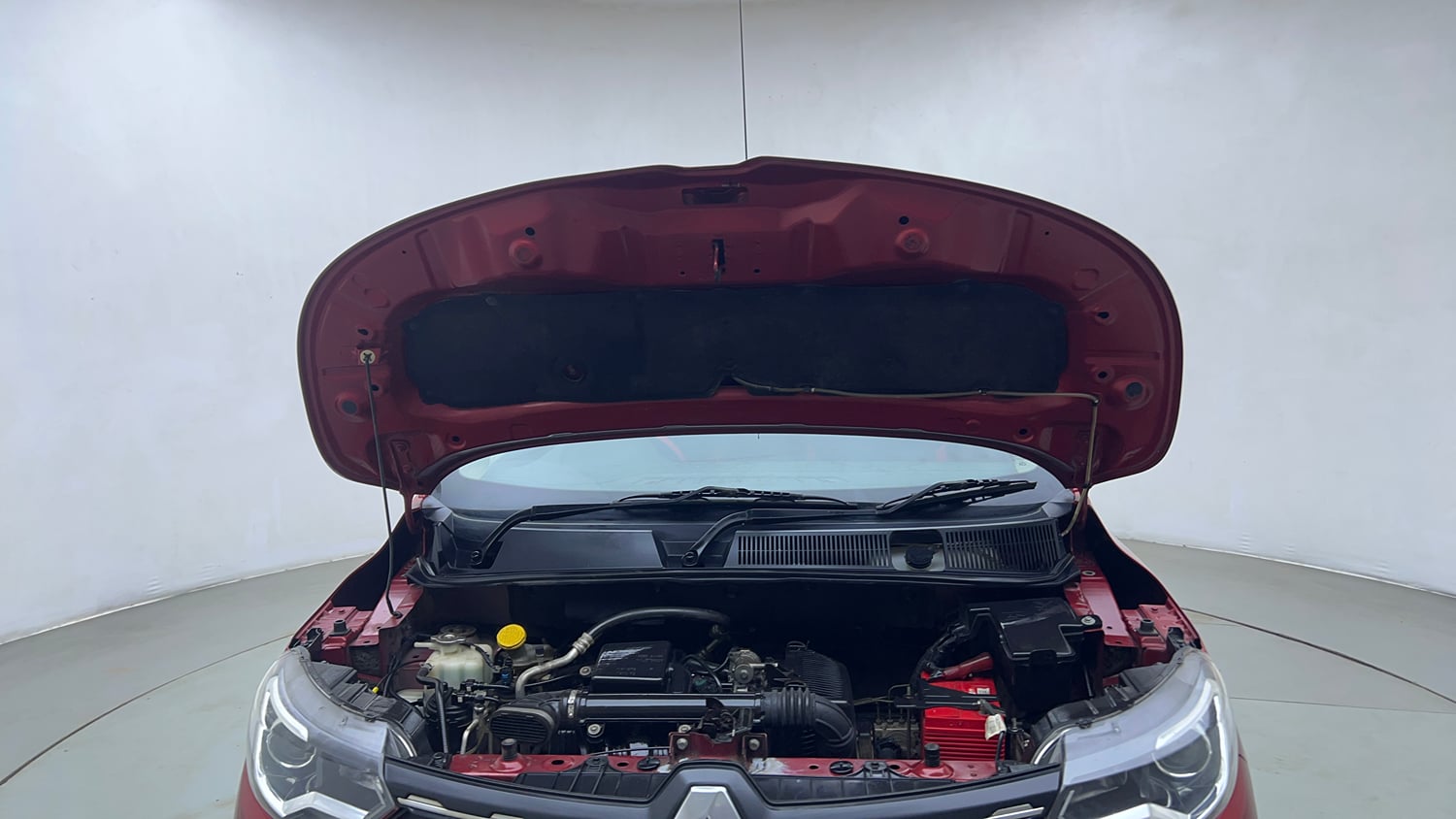 Used 2020 Renault Triber RXT Petrol Manual engine ENGINE & BONNET OPEN FRONT VIEW