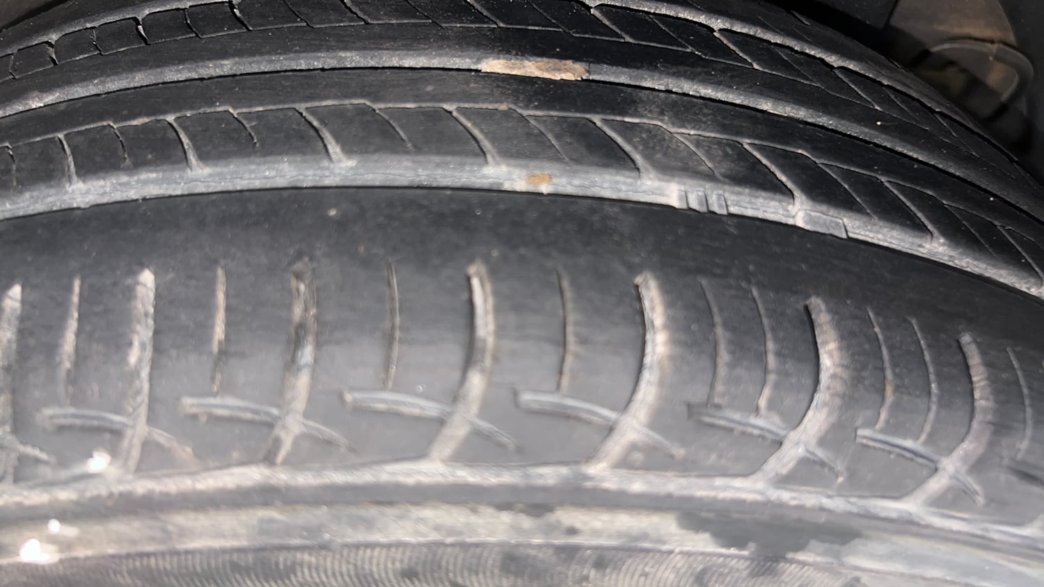 Used 2018 Hyundai Elite i20 Asta 1.2 Petrol Manual tyres LEFT REAR TYRE TREAD VIEW
