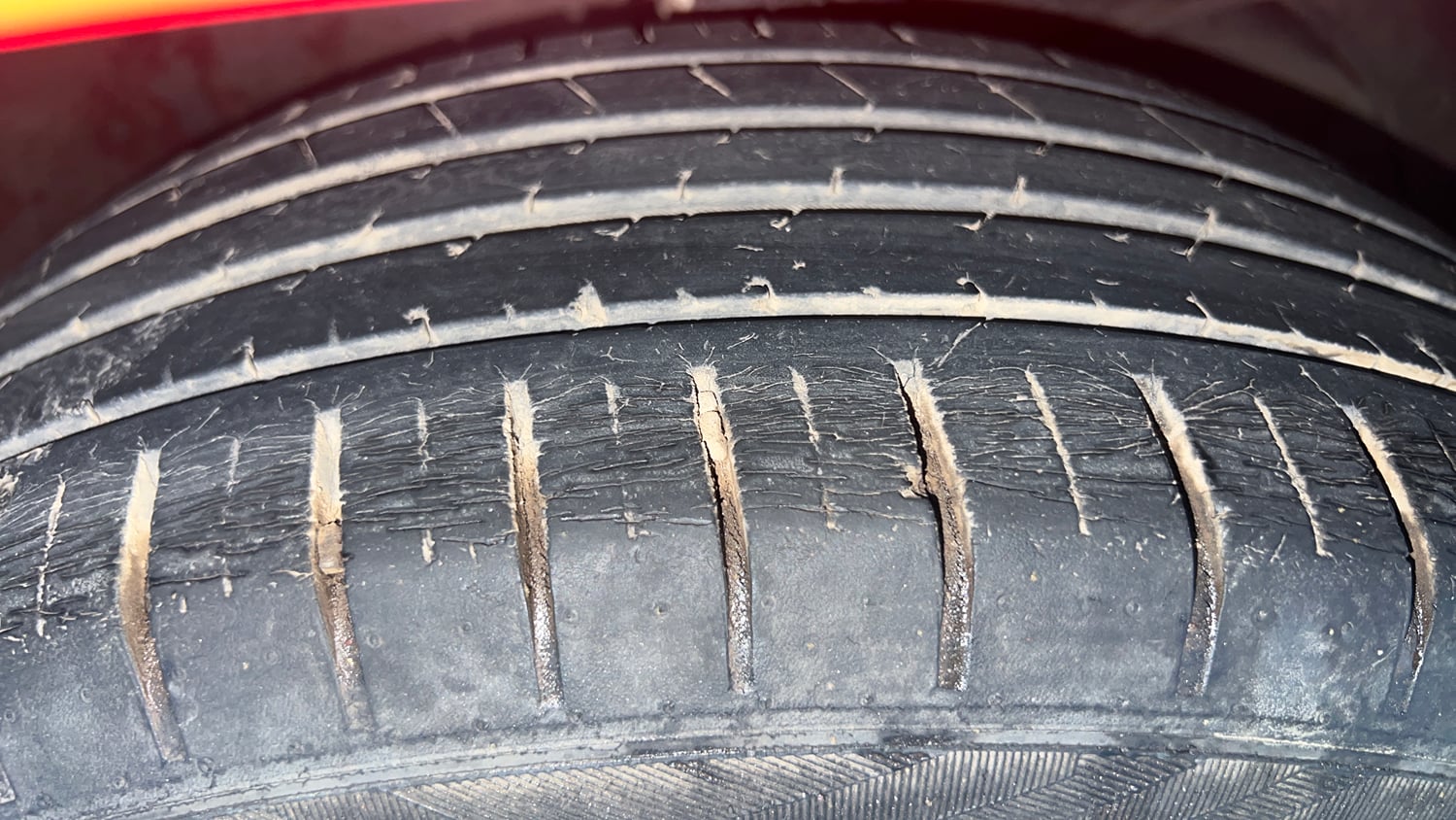 Used 2017 Maruti Suzuki Baleno Zeta 1.2 AT Petrol Automatic tyres RIGHT FRONT TYRE TREAD VIEW