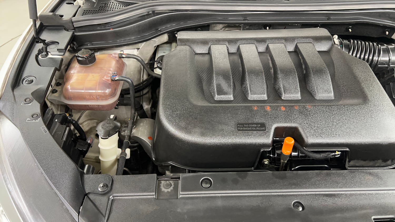 Used 2022 Mahindra XUV700 AX 7 Petrol AT 7 STR Petrol Automatic engine ENGINE RIGHT SIDE VIEW