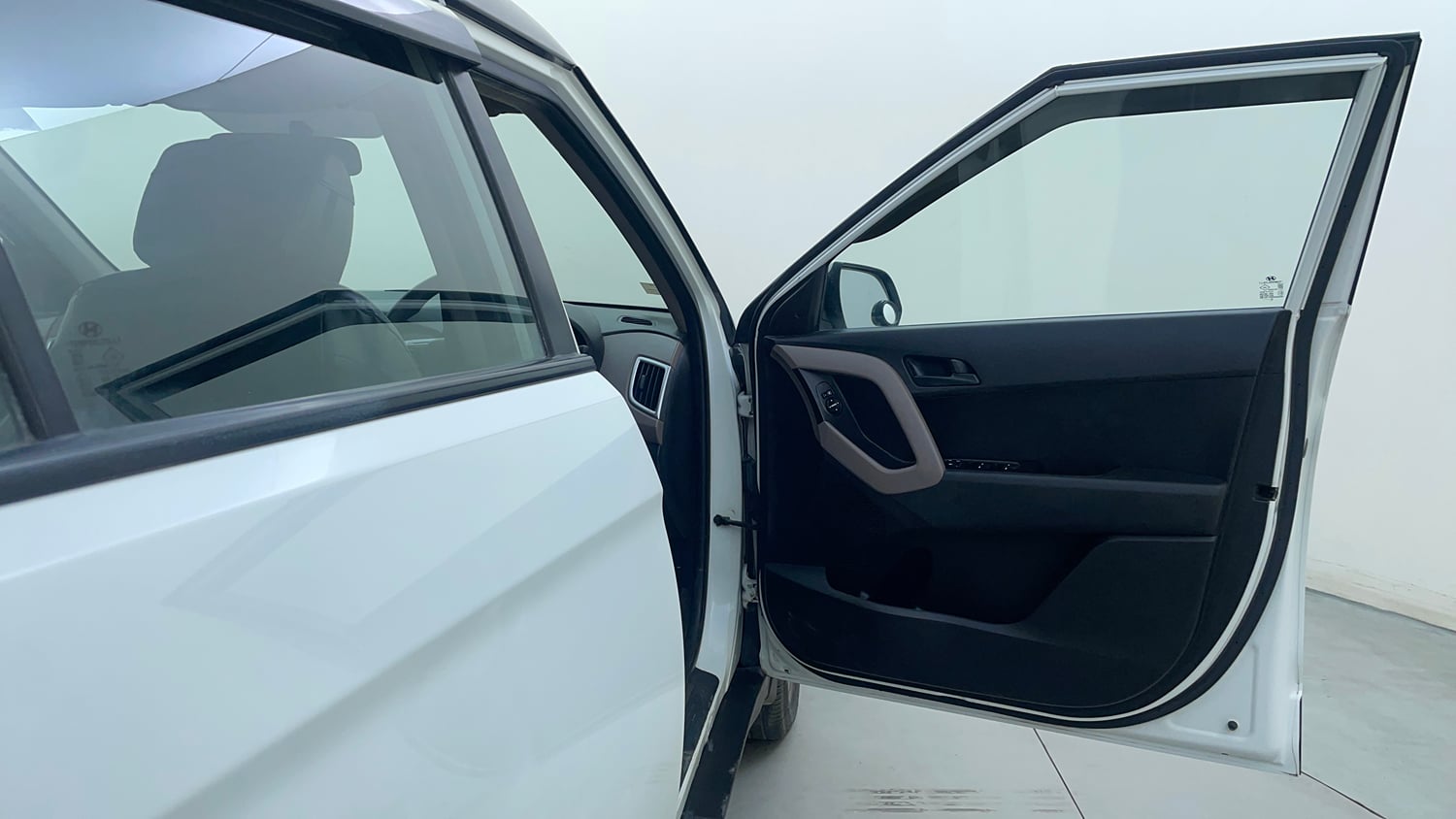 Used 2018 Hyundai Creta E Plus 1.6 Petrol Petrol Manual interior RIGHT FRONT DOOR OPEN VIEW