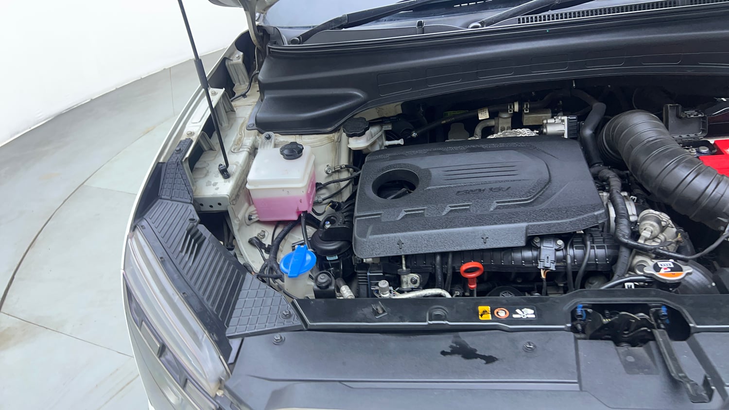 Used 2022 Hyundai Alcazar Signature (O) 6 STR 1.5 Diesel AT Diesel Automatic engine ENGINE RIGHT SIDE VIEW