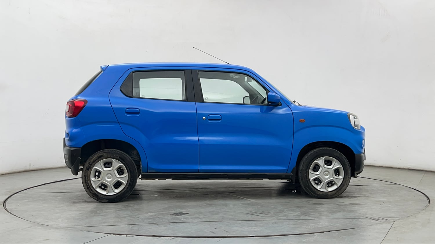 Used 2020 Maruti Suzuki S-Presso VXi Plus Petrol Manual exterior RIGHT SIDE VIEW