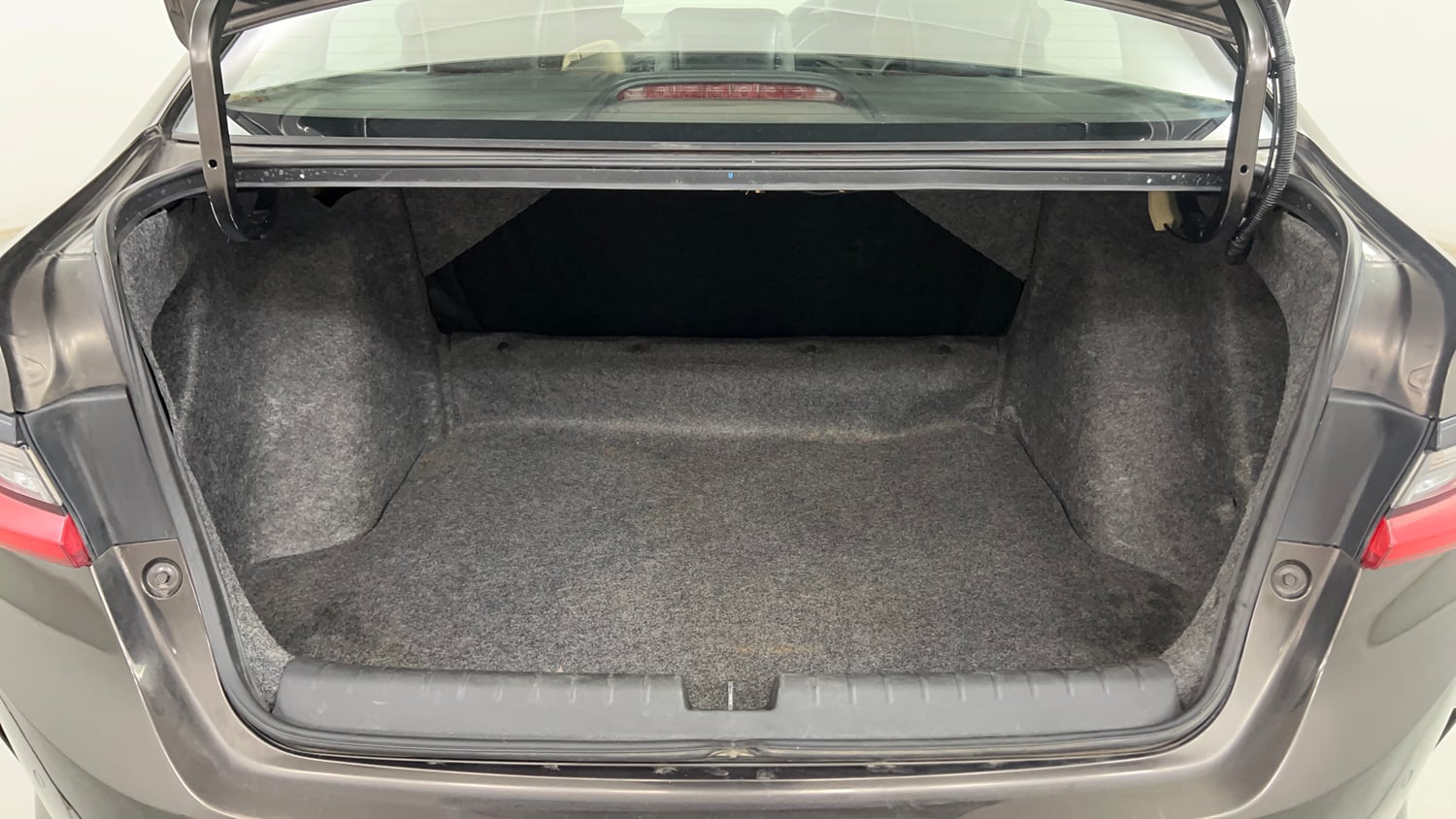 Used 2020 Honda City V Petrol Petrol Manual interior DICKY INSIDE VIEW