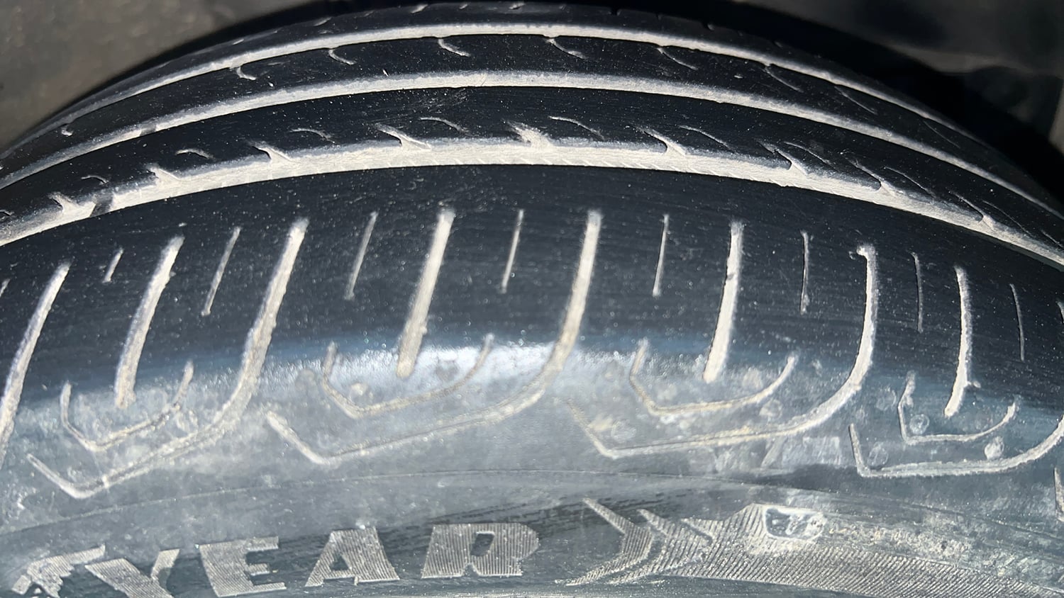 Used 2013 Honda City V MT AVN Petrol Manual tyres RIGHT FRONT TYRE TREAD VIEW