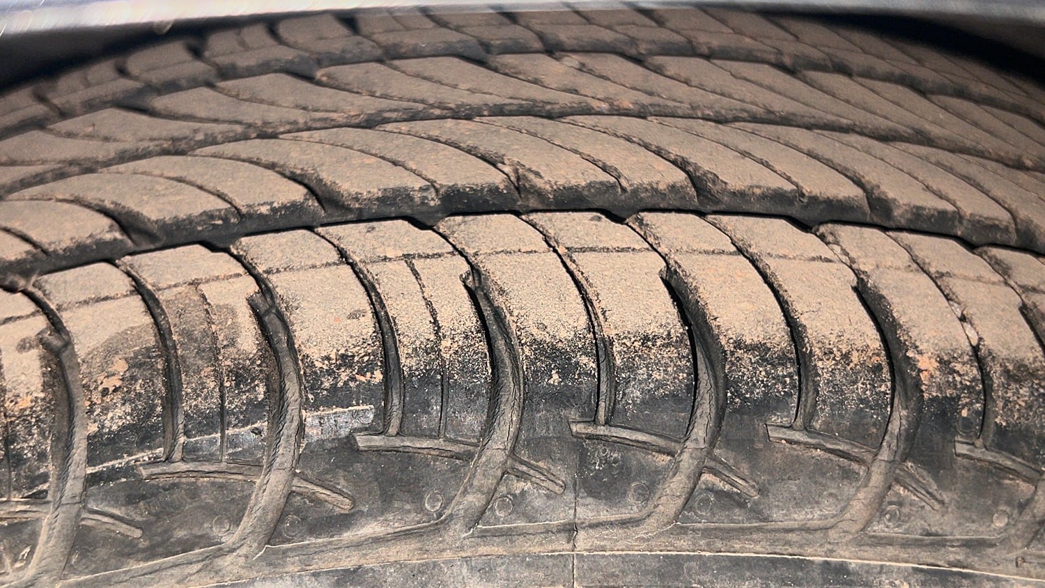 Used 2019 Maruti Suzuki Celerio ZXi (O) AMT Petrol Automatic tyres RIGHT REAR TYRE TREAD VIEW