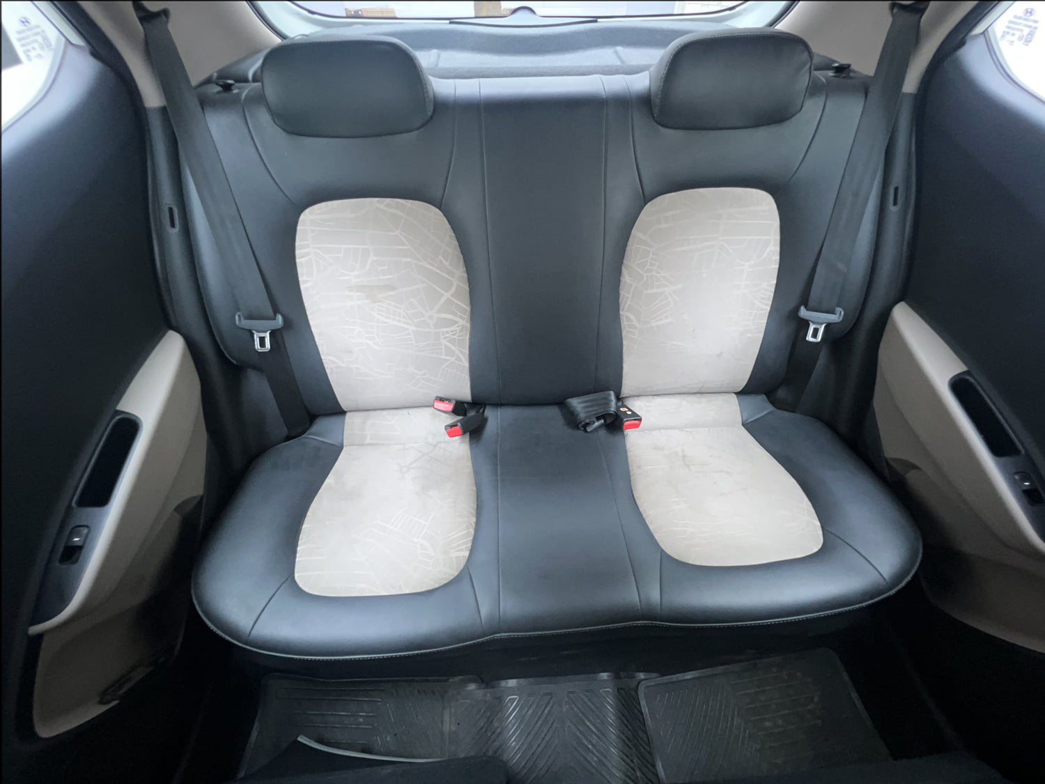 Used 2013 Hyundai Grand i10 Magna 1.2 Kappa VTVT Petrol Manual interior REAR SEAT CONDITION VIEW
