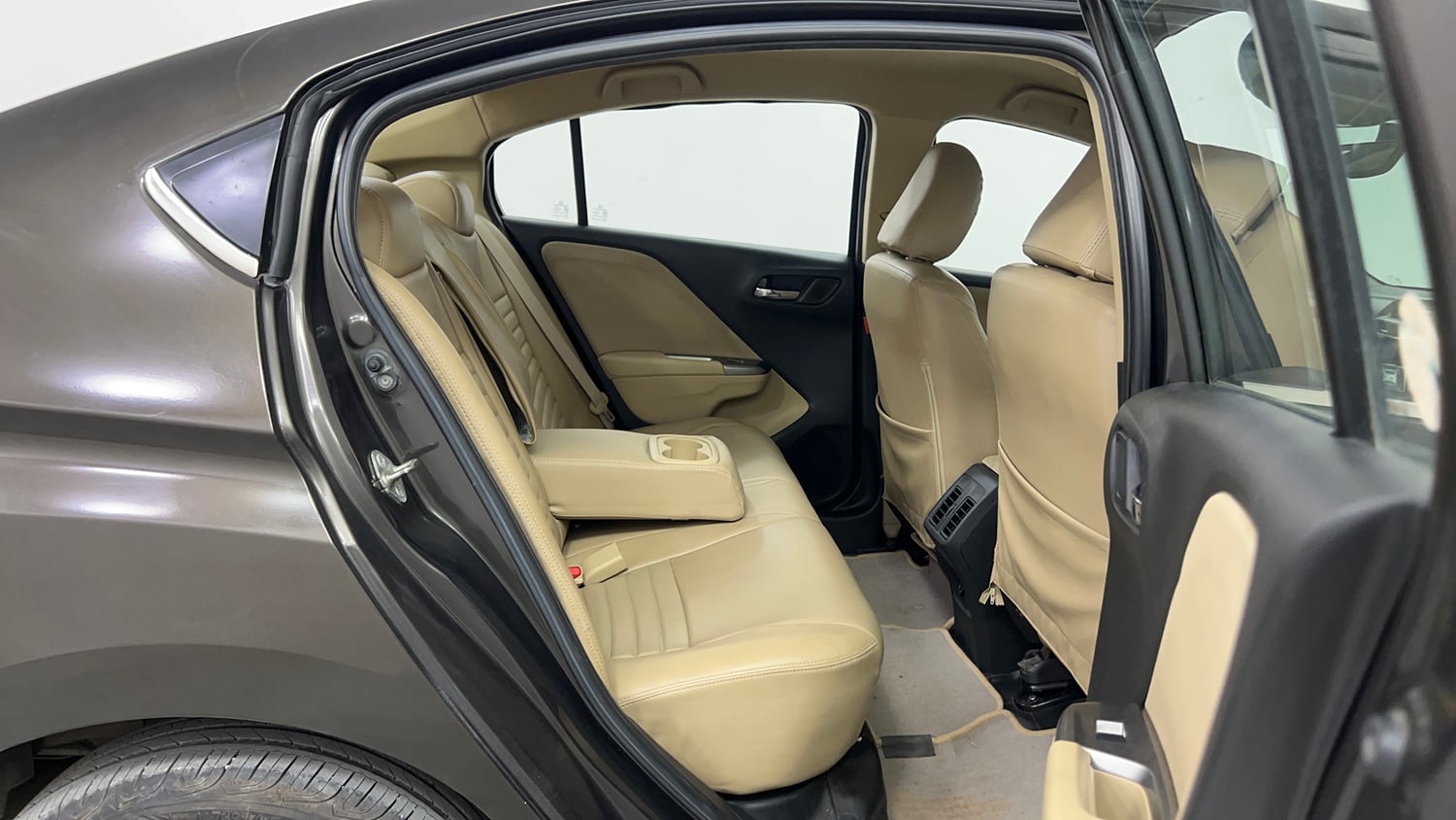 Used 2016 Honda City V Petrol Manual interior RIGHT SIDE REAR DOOR CABIN VIEW