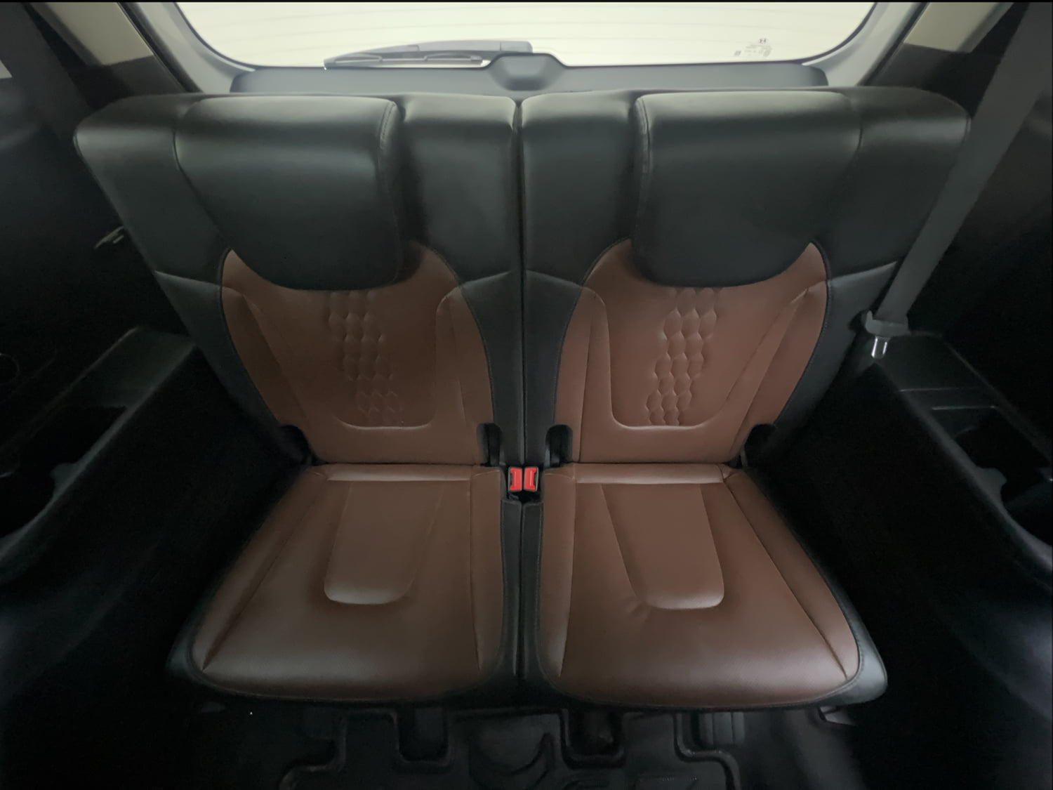 Used 2022 Hyundai Alcazar Signature (O) 6 STR 1.5 Diesel AT Diesel Automatic interior THIRD ROW SEAT