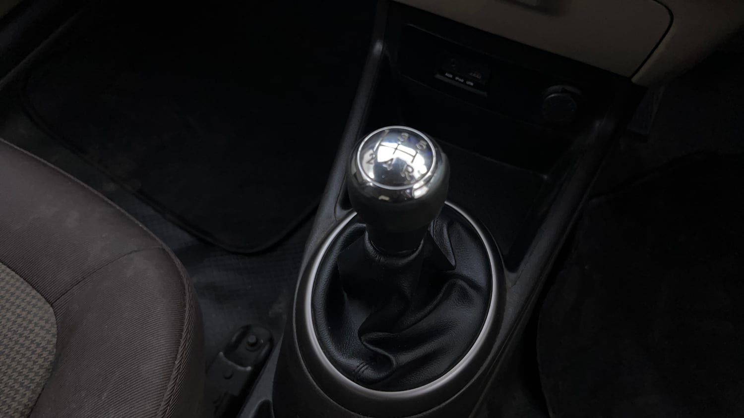 Used 2014 Hyundai i20 Sportz 1.2 Petrol Manual interior GEAR  KNOB VIEW