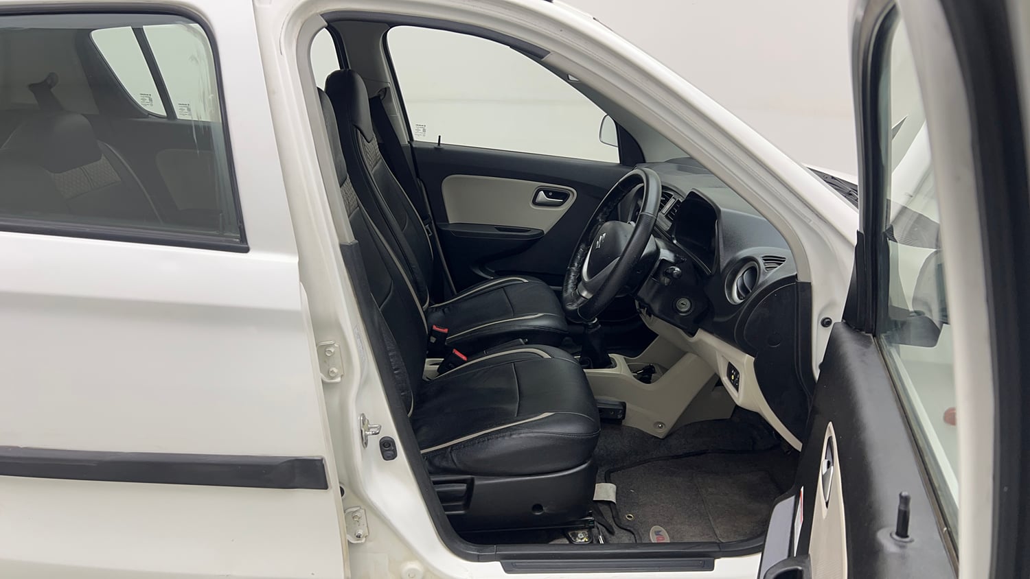 Used 2020 Maruti Suzuki Alto 800 LXi CNG Cng Manual interior RIGHT SIDE FRONT DOOR CABIN VIEW