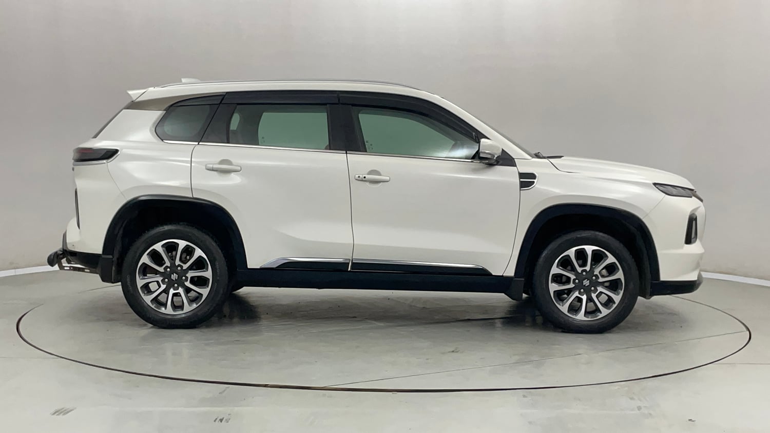 Used 2024 Maruti Suzuki Grand Vitara Zeta Plus Intelligent Hybrid eCVT Hybrid Automatic exterior RIGHT SIDE VIEW