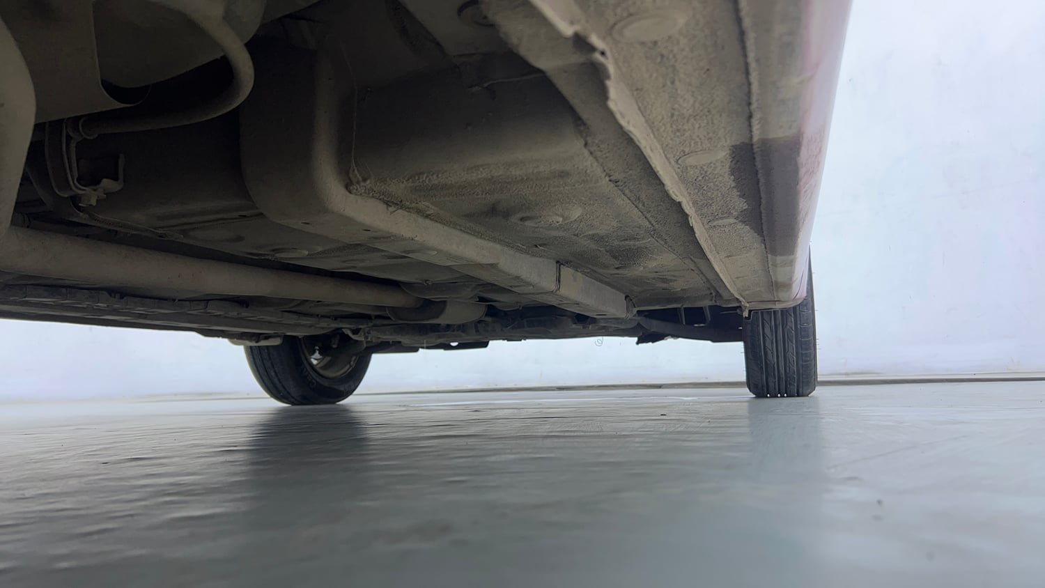 Used 2015 Hyundai Xcent SX 1.2 Petrol Manual extra REAR RIGHT UNDERBODY VIEW