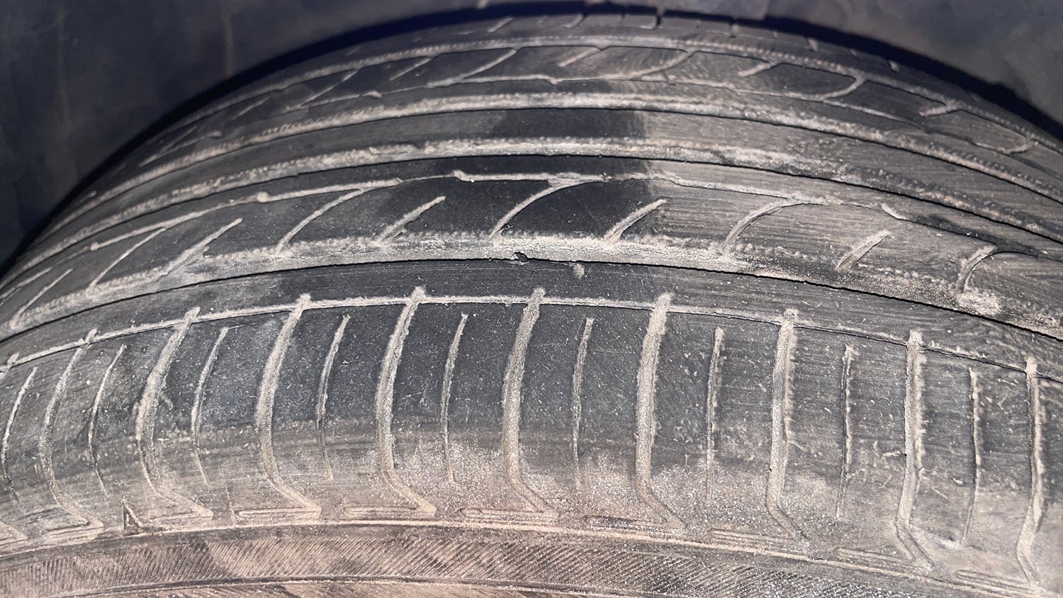 Used 2017 Ford EcoSport Titanium 1.5L TDCi Diesel Manual tyres RIGHT FRONT TYRE TREAD VIEW