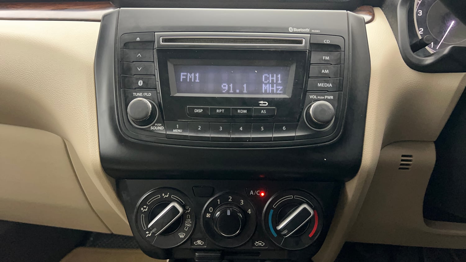 Used 2020 Maruti Suzuki Dzire VXi AMT Petrol Automatic interior MUSIC SYSTEM & AC CONTROL VIEW