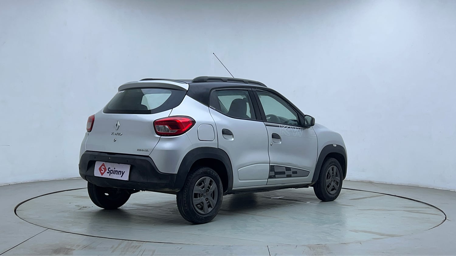 Used 2016 Renault Kwid 1.0 RXT Petrol Manual exterior RIGHT REAR CORNER VIEW