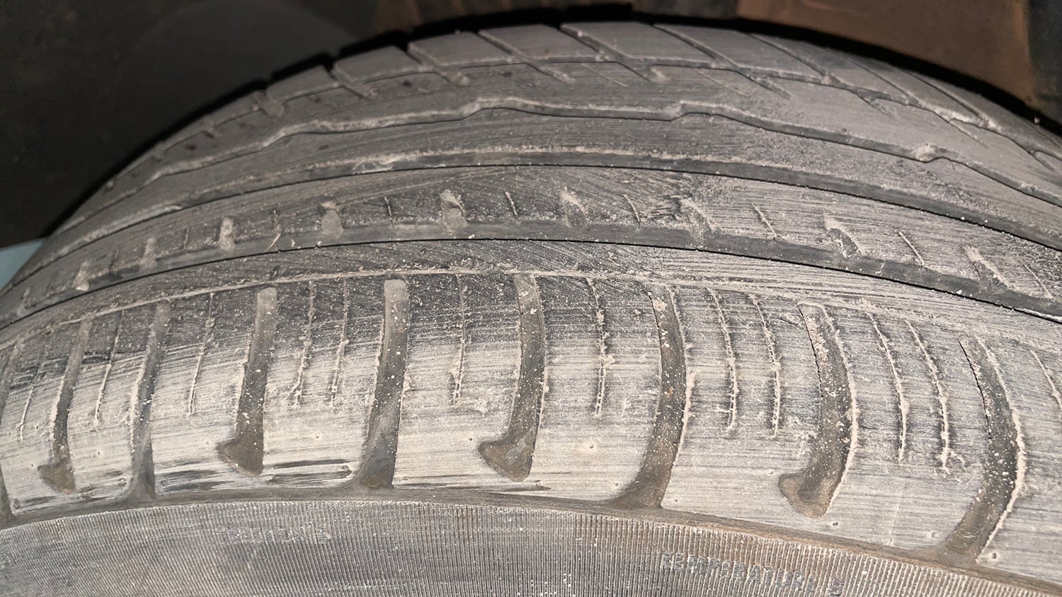 Used 2016 Renault Duster 85 PS RXS 4X2 MT Diesel Diesel Manual tyres RIGHT REAR TYRE TREAD VIEW