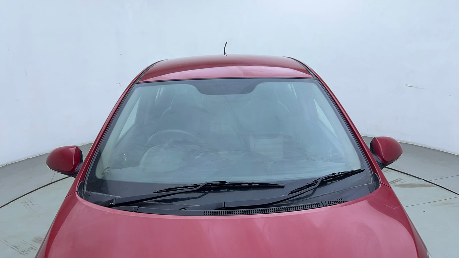 Used 2015 Hyundai Xcent SX 1.2 Petrol Manual exterior FRONT WINDSHIELD VIEW