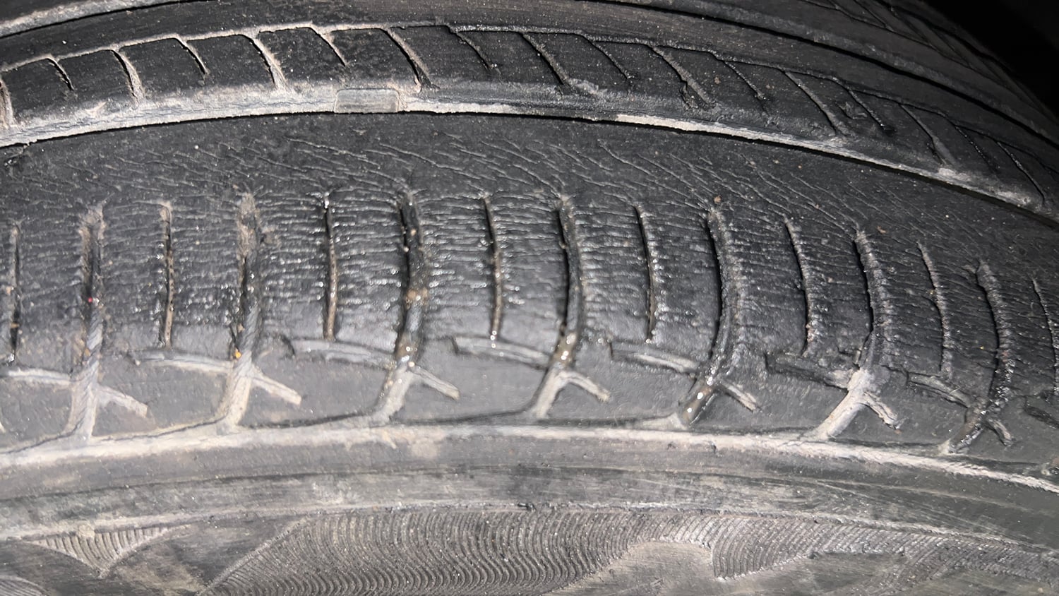Used 2018 Hyundai Elite i20 Asta 1.2 Petrol Manual tyres RIGHT FRONT TYRE TREAD VIEW