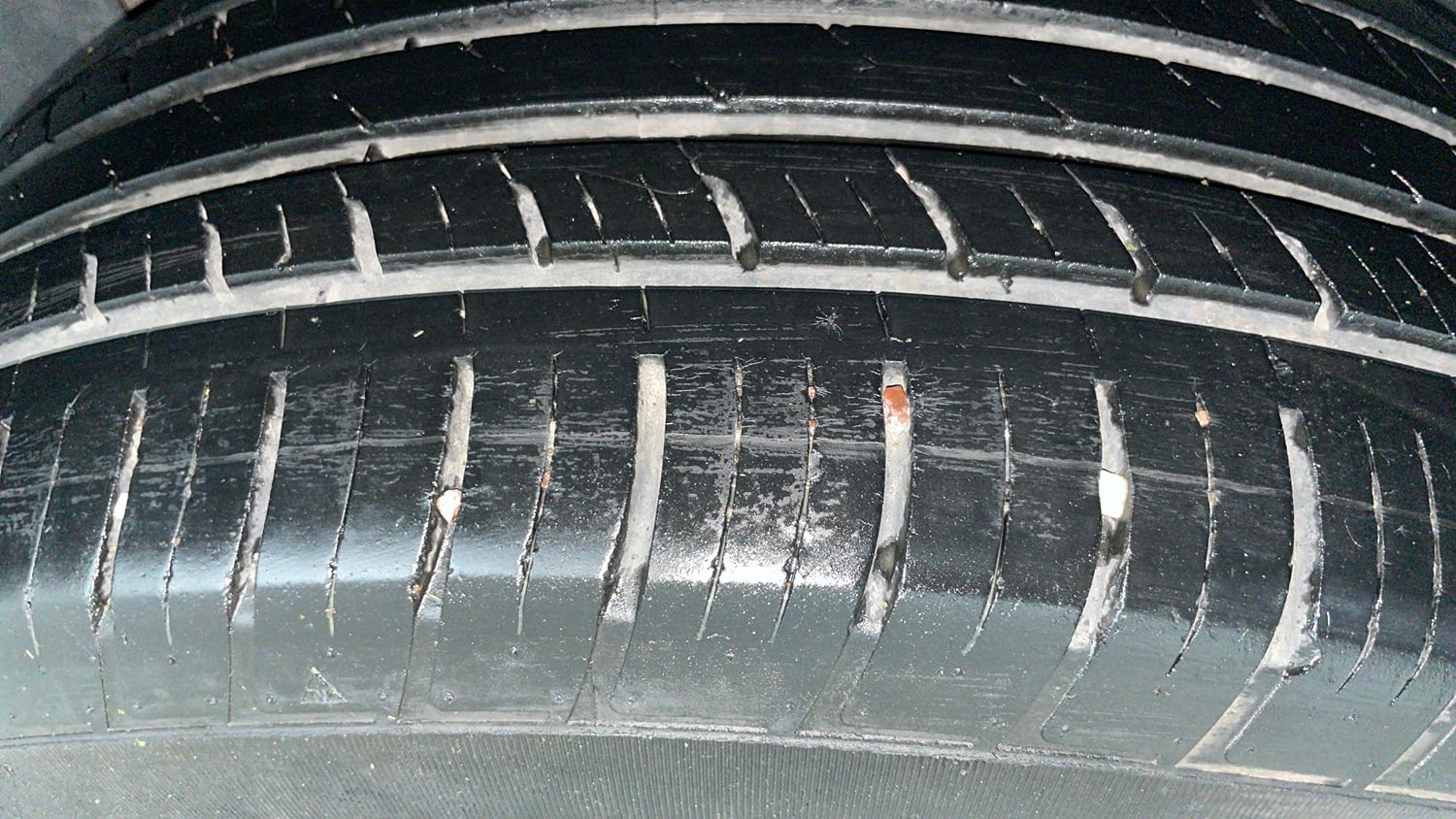 Used 2024 Tata Harrier XZA Plus (O) Dark Edition Diesel Automatic tyres LEFT REAR TYRE TREAD VIEW