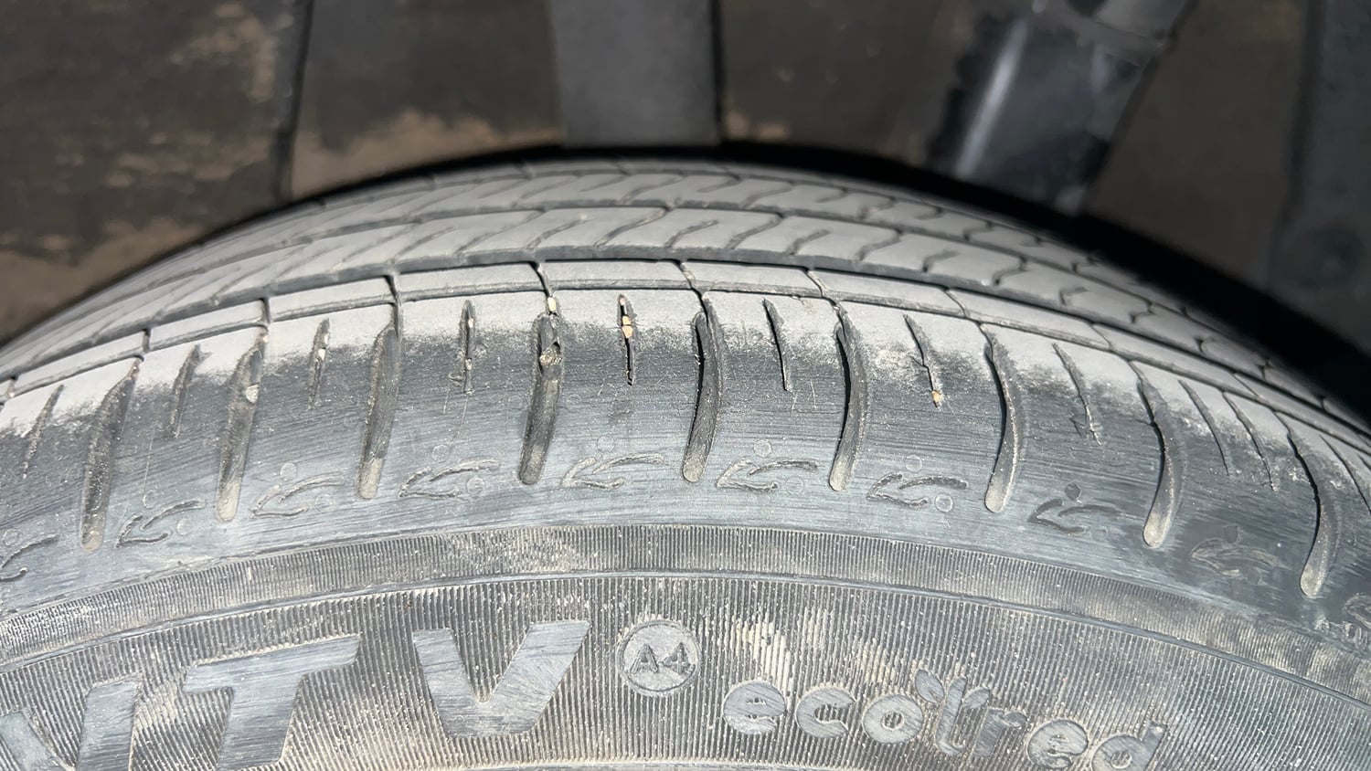 Used 2022 Hyundai Grand i10 Nios Asta AMT 1.2 Kappa VTVT Petrol Automatic tyres LEFT REAR TYRE TREAD VIEW