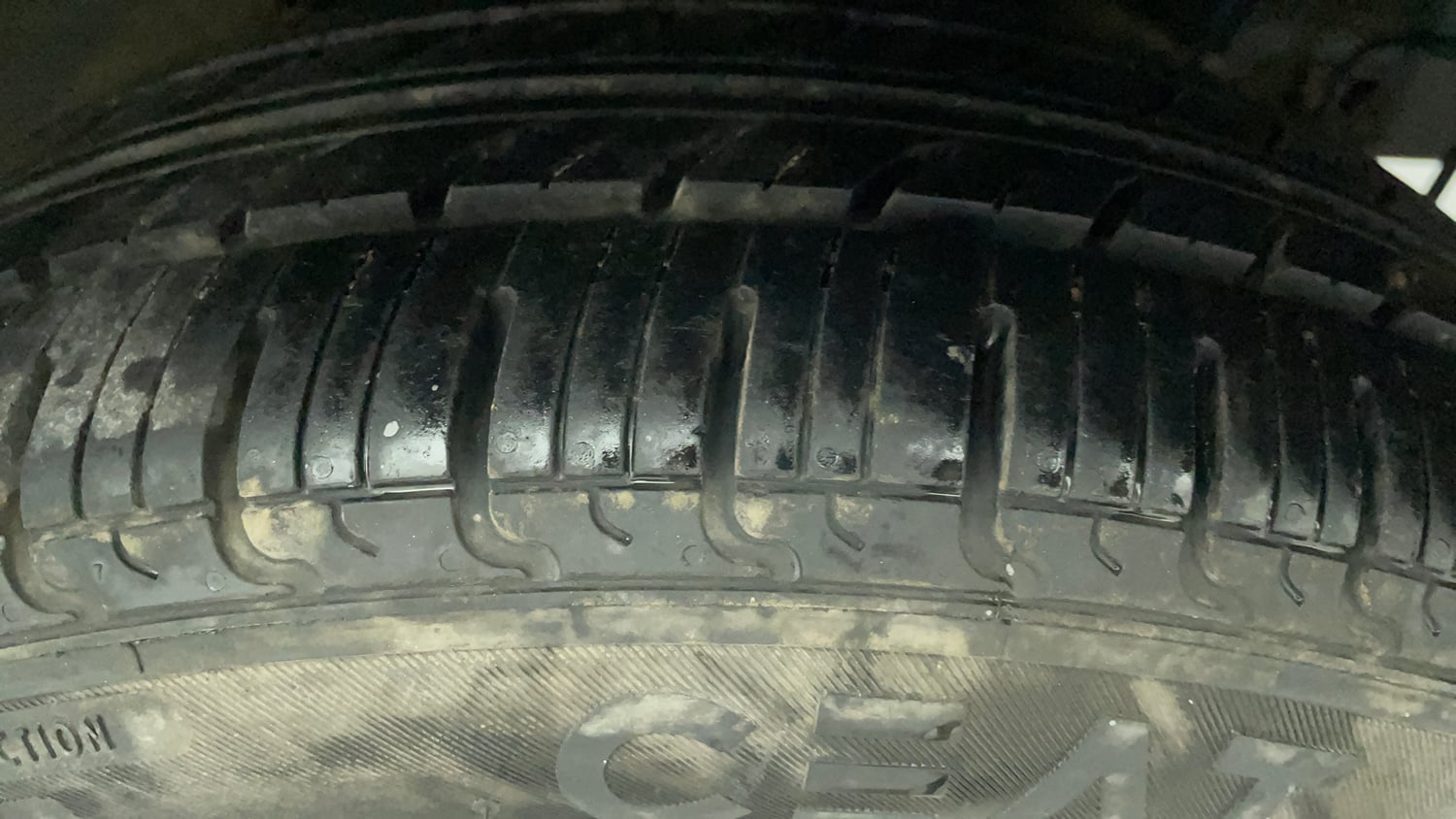 Used 2019 Hyundai Grand i10 Sportz 1.2 Kappa VTVT Petrol Manual tyres LEFT FRONT TYRE TREAD VIEW