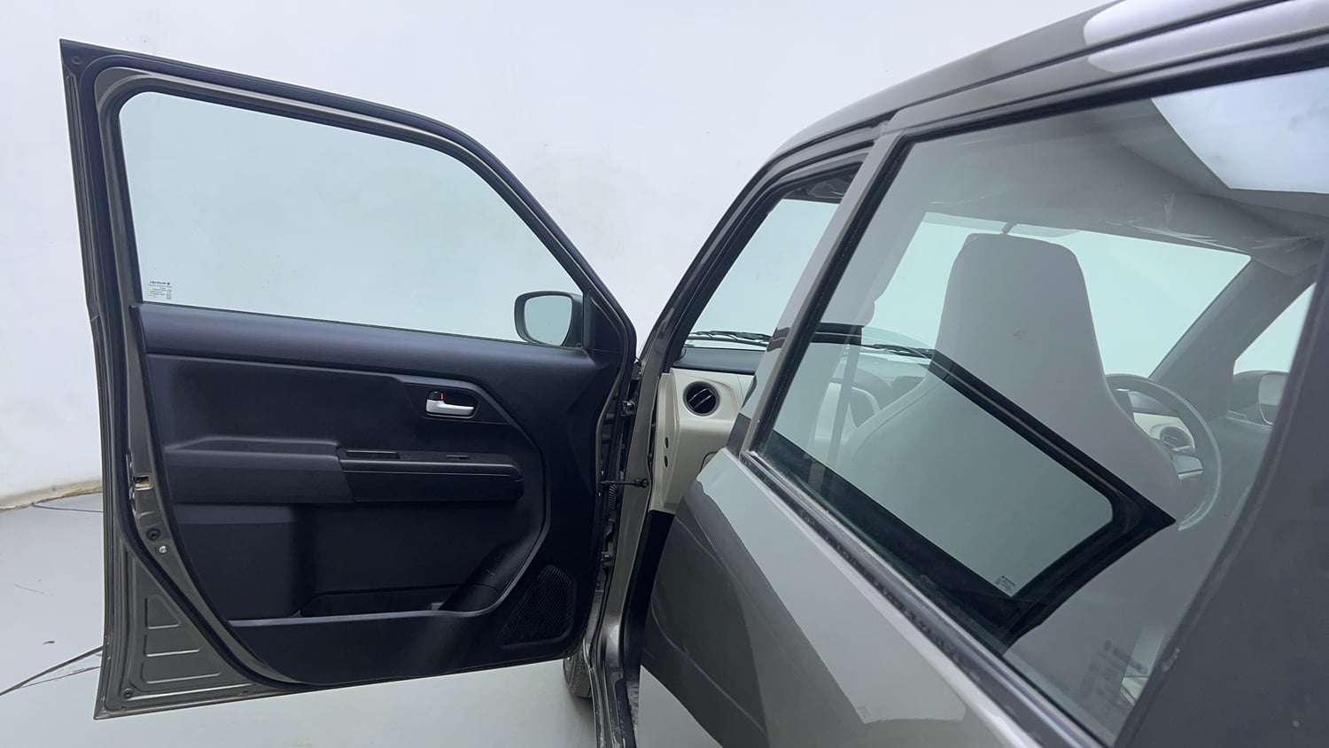 Used 2021 Maruti Suzuki Wagon R 1.0 VXi 1.0 Petrol Manual interior LEFT FRONT DOOR OPEN VIEW