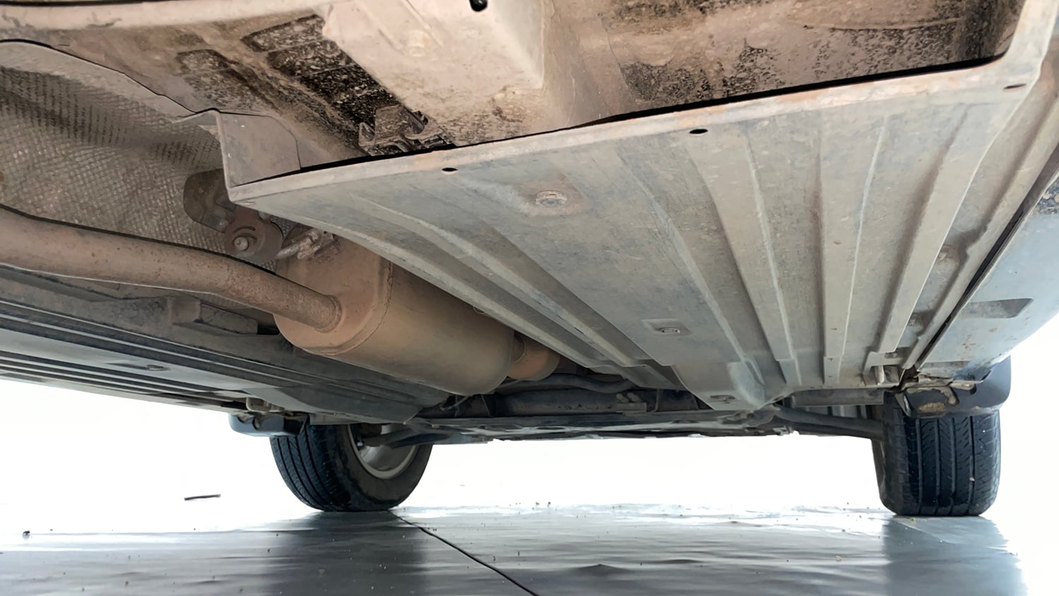 Used 2024 Maruti Suzuki Grand Vitara Zeta Plus Intelligent Hybrid eCVT Hybrid Automatic extra REAR RIGHT UNDERBODY VIEW