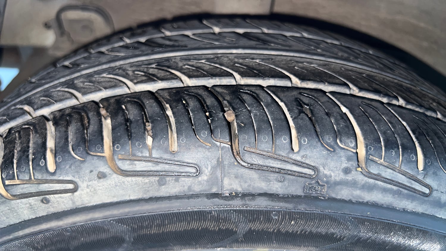 Used 2013 Hyundai Grand i10 Magna 1.2 Kappa VTVT Petrol Manual tyres RIGHT REAR TYRE TREAD VIEW