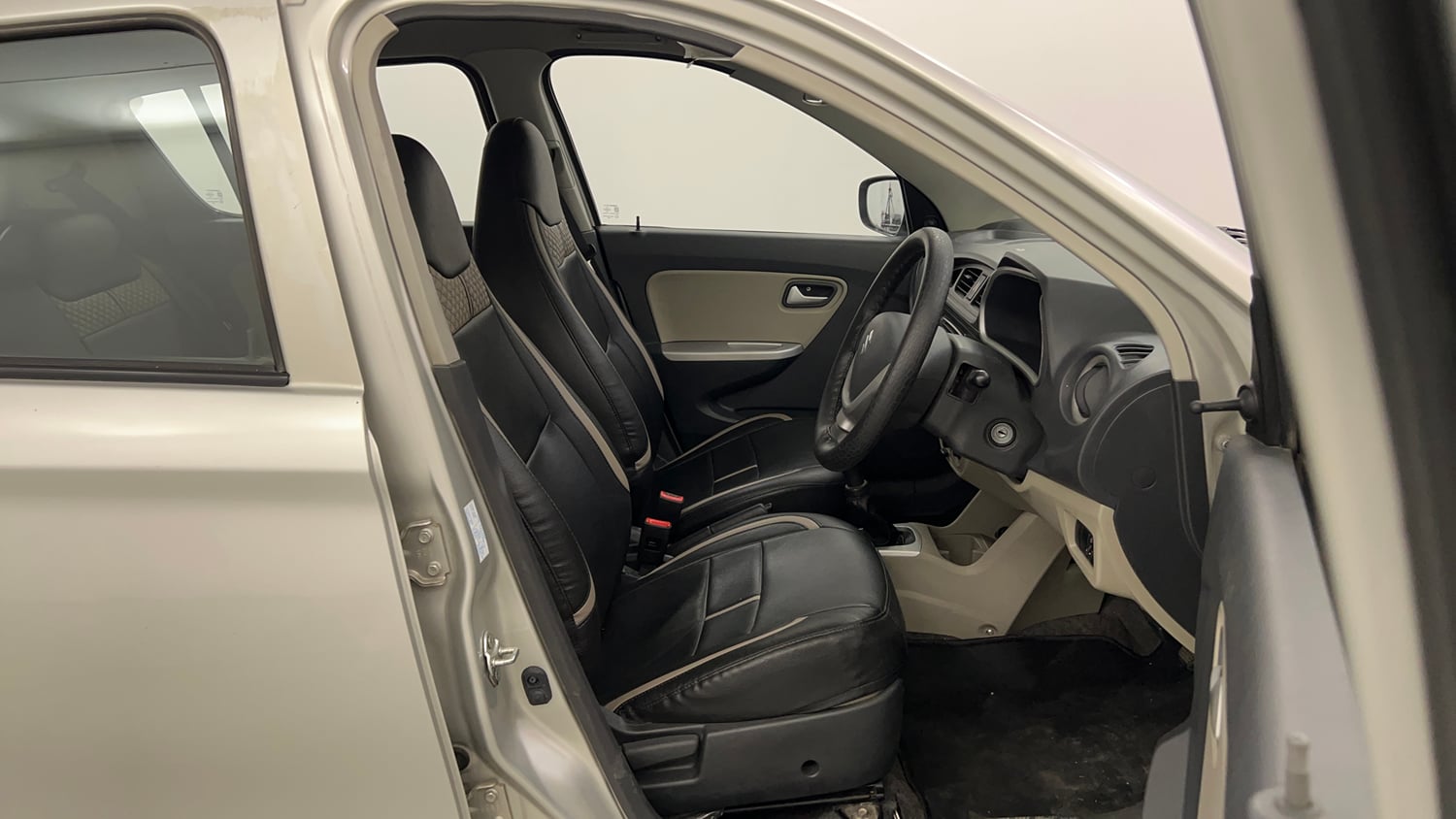 Used 2015 Maruti Suzuki Alto K10 VXi Petrol Manual interior RIGHT SIDE FRONT DOOR CABIN VIEW