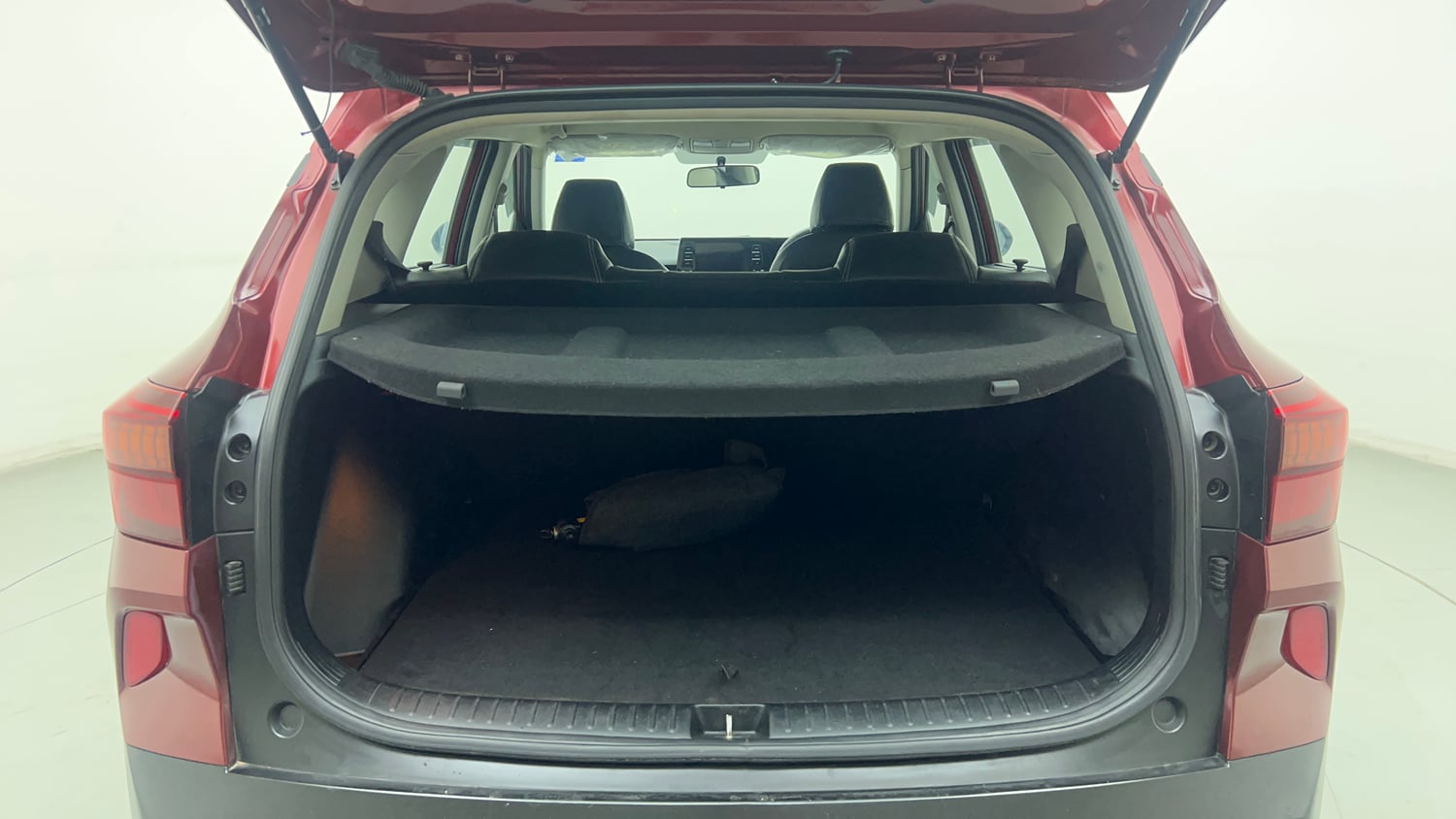 Used 2020 Kia Seltos HTK Plus 1.5 Petrol Manual interior DICKY INSIDE VIEW