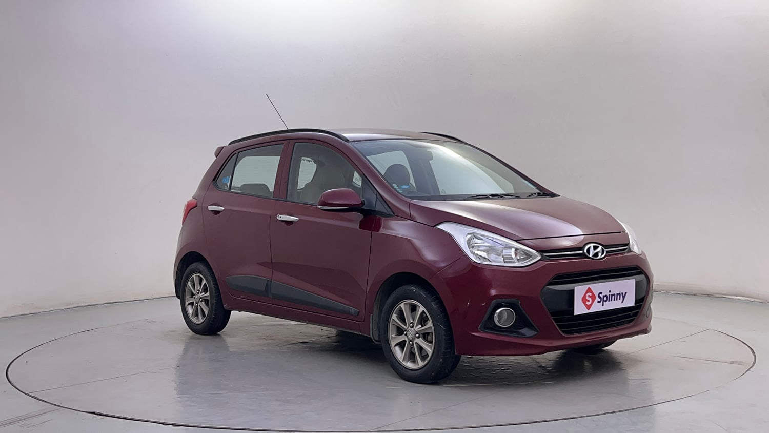 Used 2016 Hyundai Grand i10 Asta AT 1.2 Kappa VTVT (O) Petrol Automatic exterior RIGHT FRONT CORNER VIEW