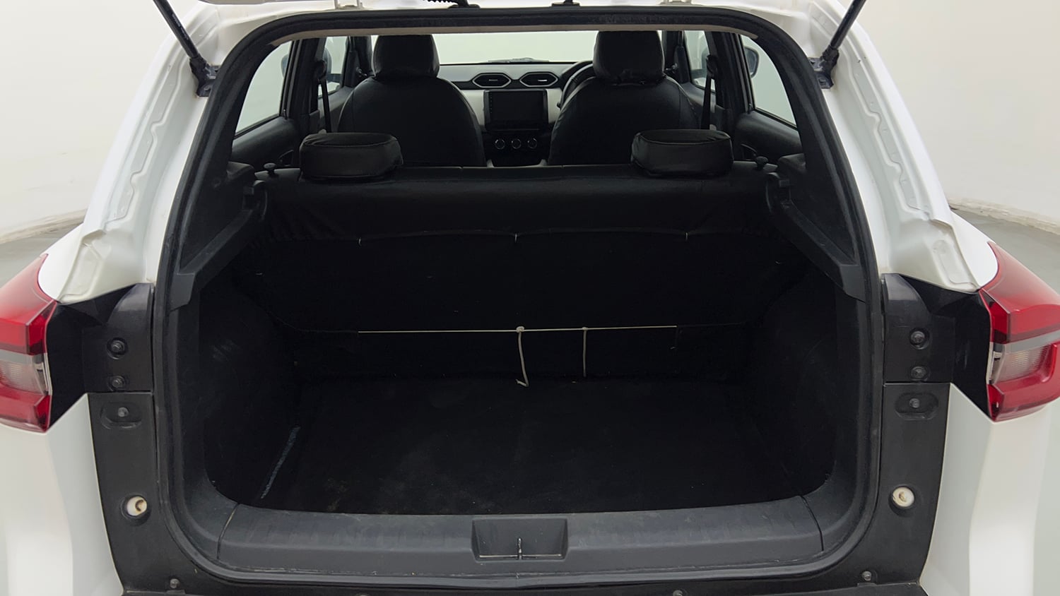Used 2023 Nissan Magnite XE Petrol Manual interior DICKY INSIDE VIEW