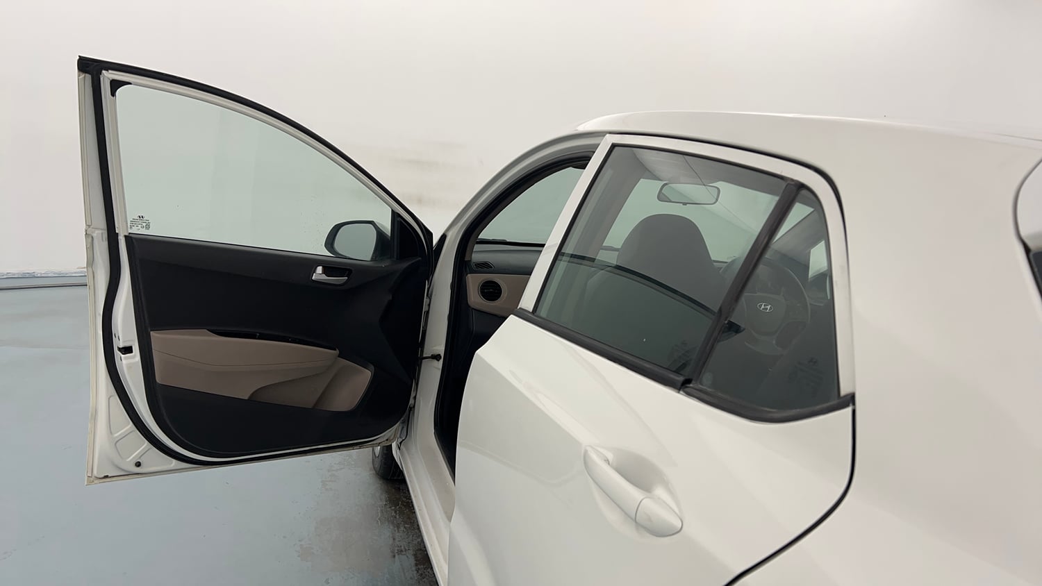 Used 2018 Hyundai Grand i10 Sportz 1.2 Kappa VTVT Petrol Manual interior LEFT FRONT DOOR OPEN VIEW