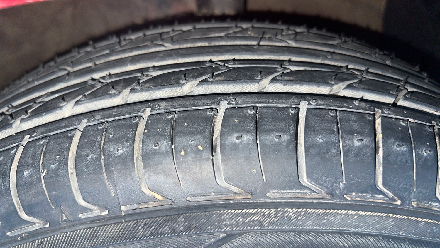 Used 2015 Hyundai Xcent SX 1.2 Petrol Manual tyres RIGHT FRONT TYRE TREAD VIEW