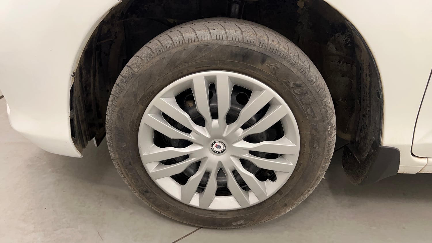 Used 2022 Honda Amaze S CVT 1.2 Petrol Petrol Automatic tyres LEFT FRONT TYRE RIM VIEW