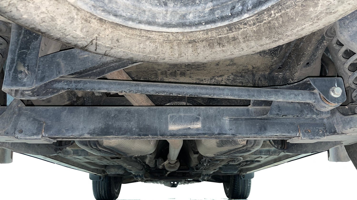 Used 2024 Tata Harrier XZA Plus (O) Dark Edition Diesel Automatic extra REAR UNDERBODY VIEW (TAKEN FROM REAR)